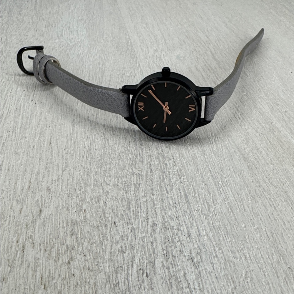 Elegant Black and Gray Women’s Watch